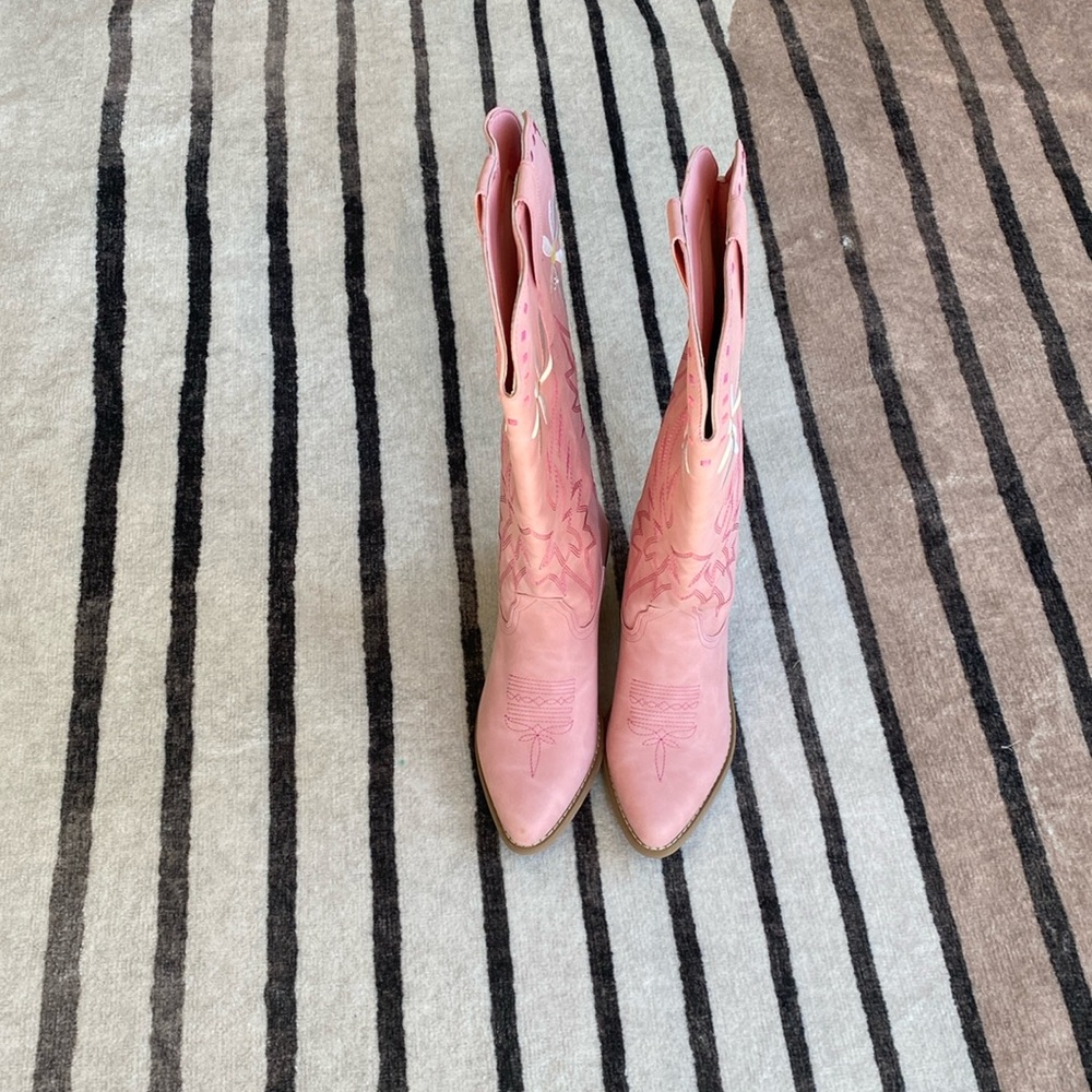 Pink lily boots